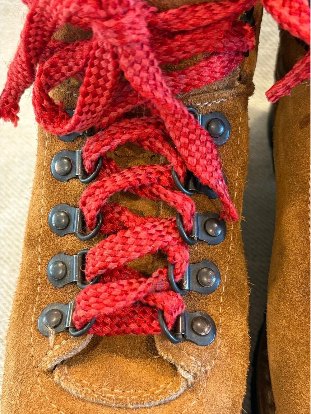 Vintage Kinney Colorado Suede Hiking Boots Vibram Sole Red Laces Men 7 Women 8.5